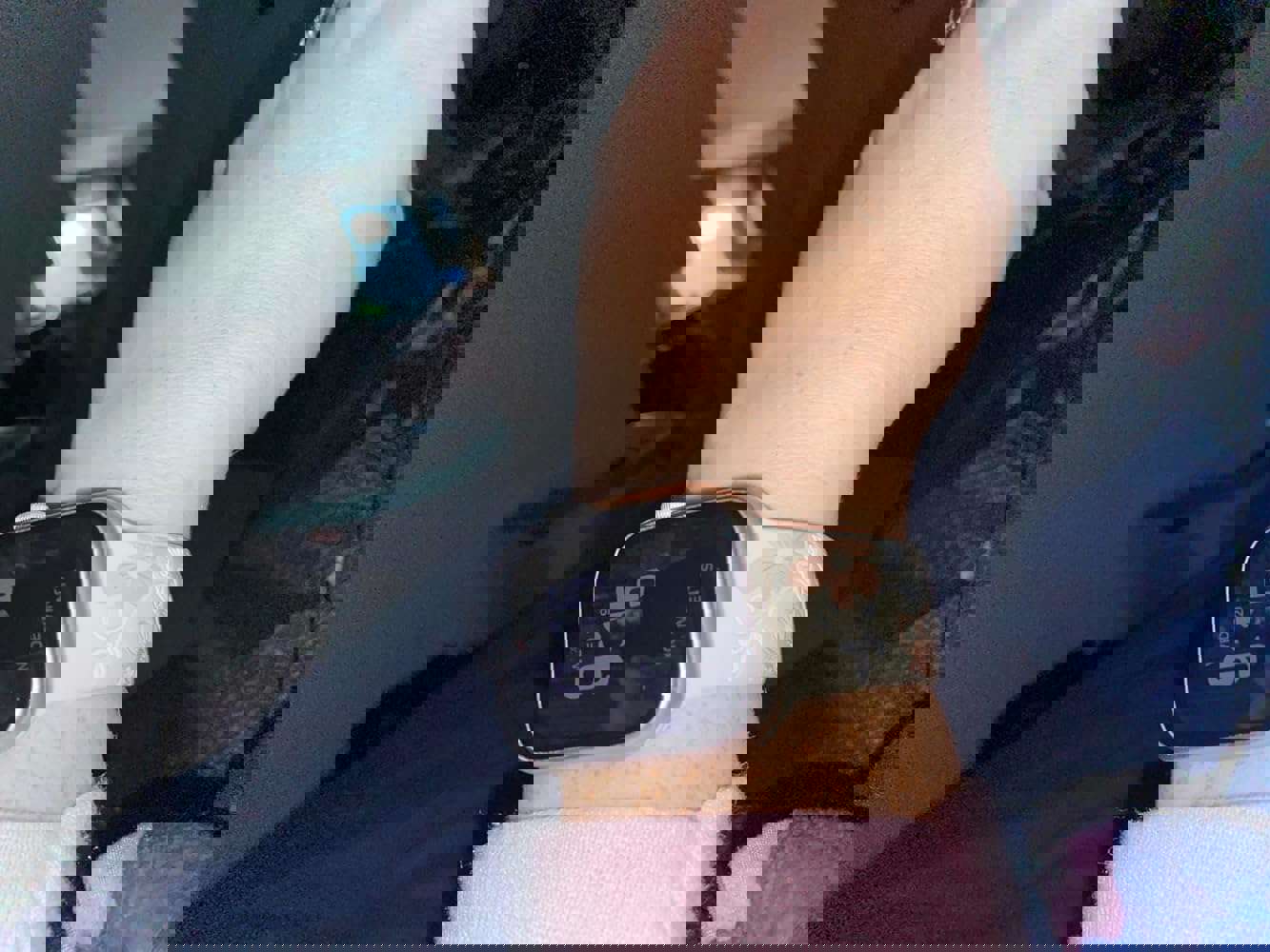 886851