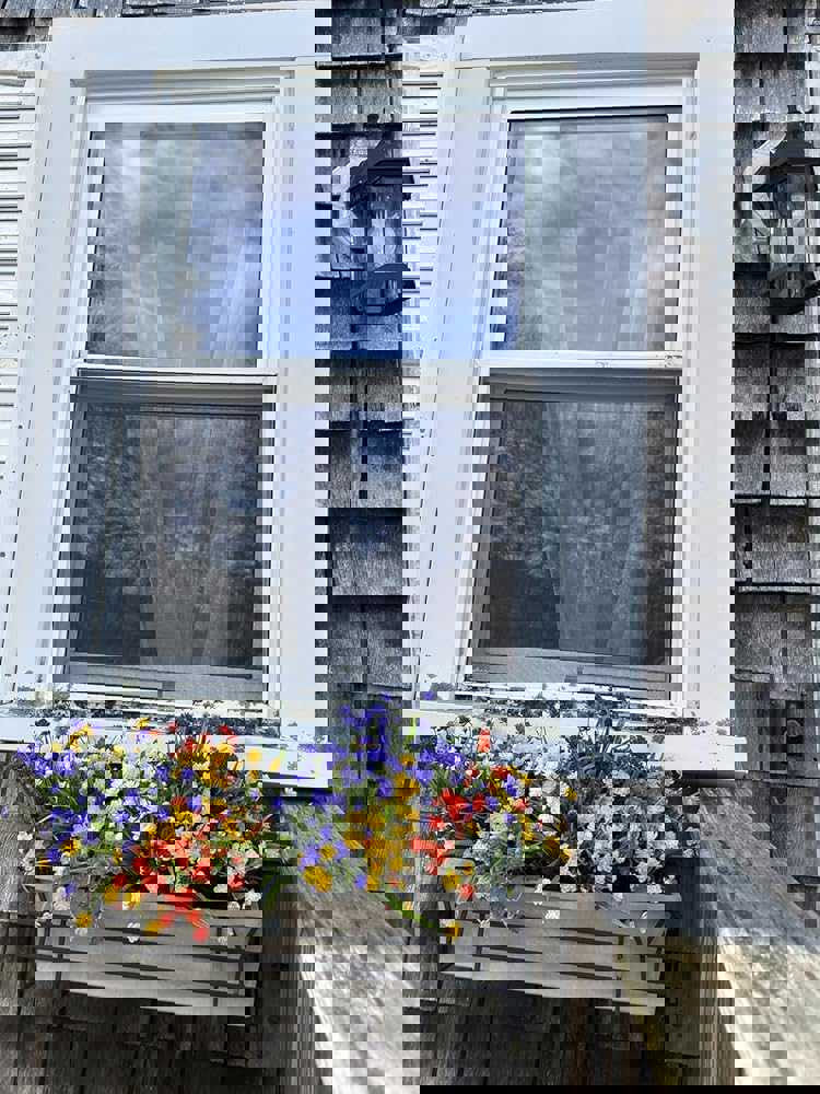 888907