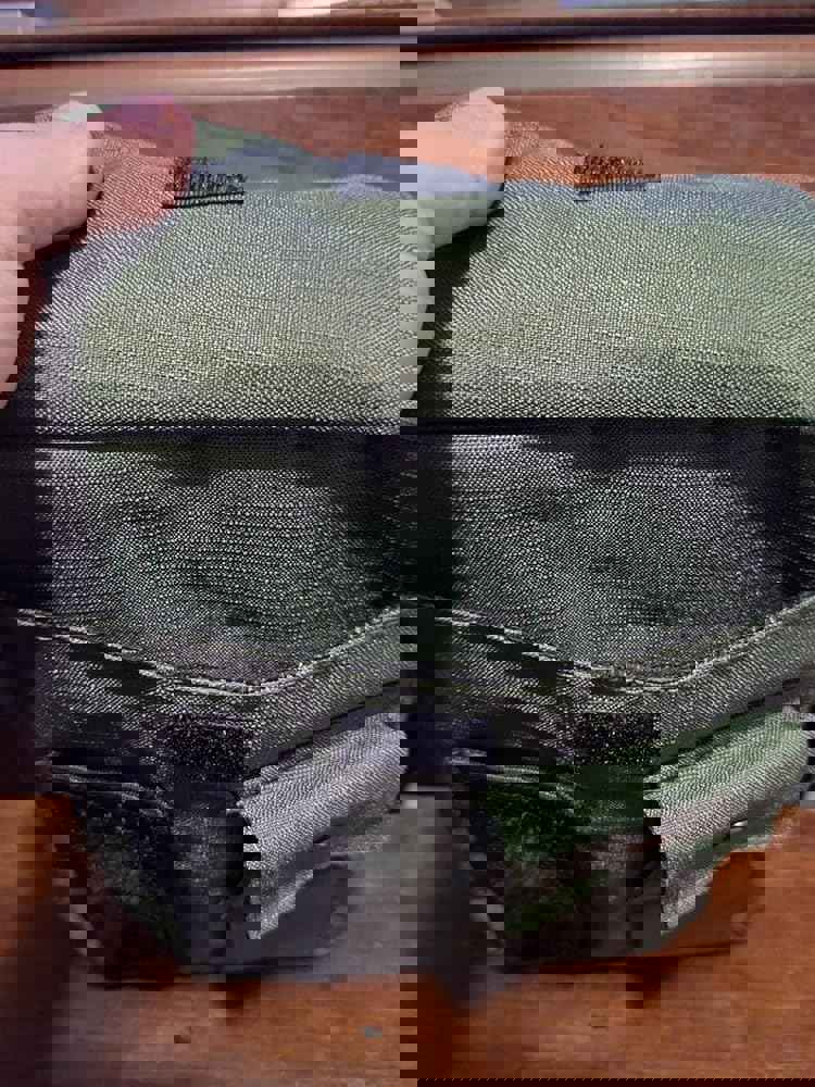 896496