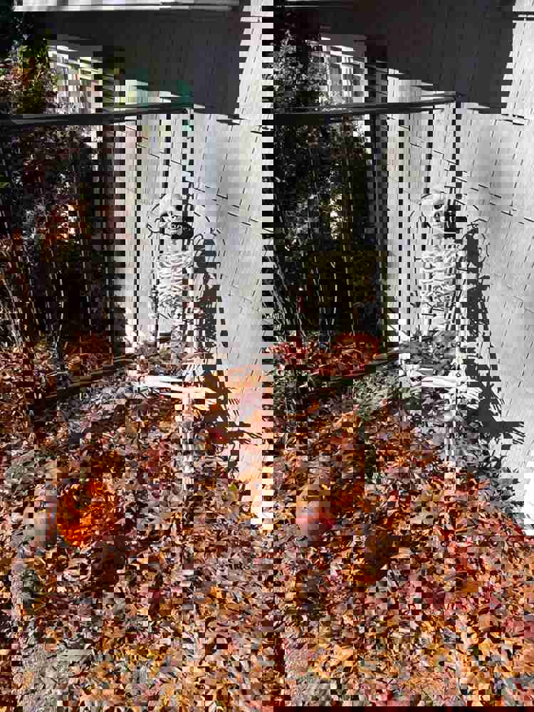 888634