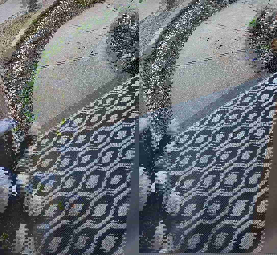888902