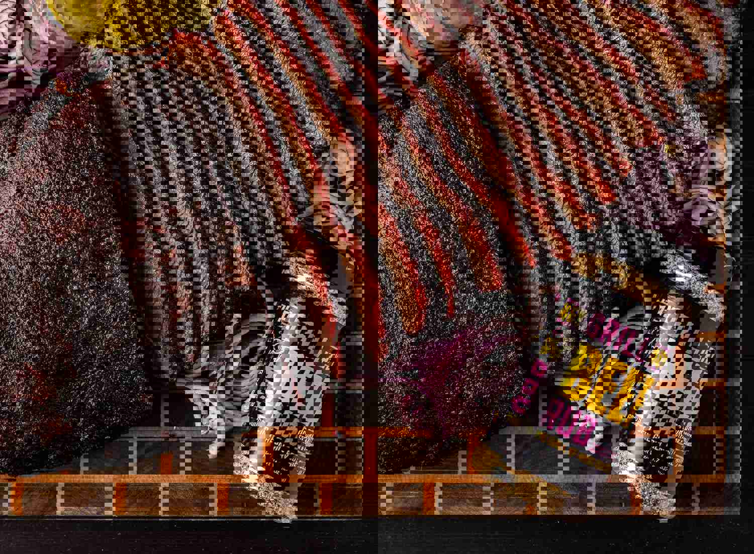 896561