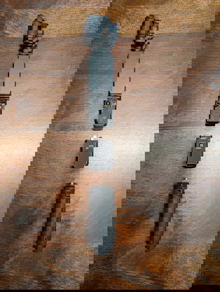 888878