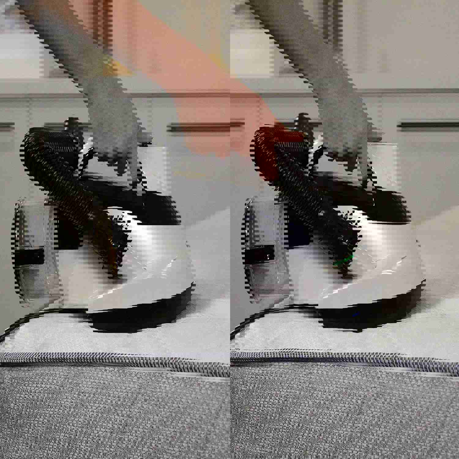 889165
