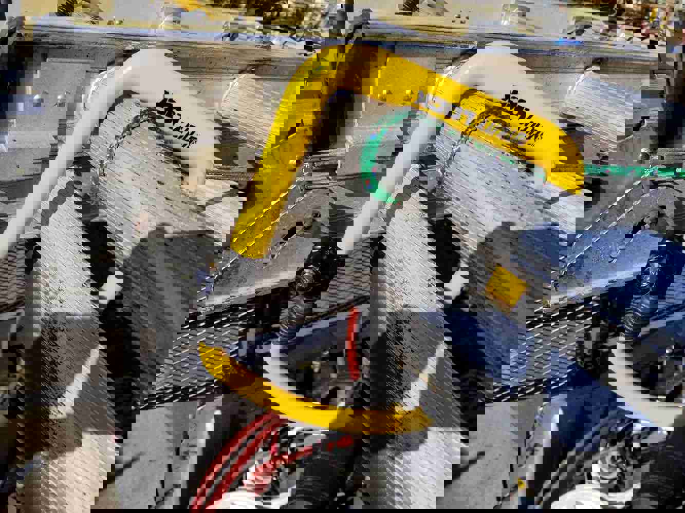 896439