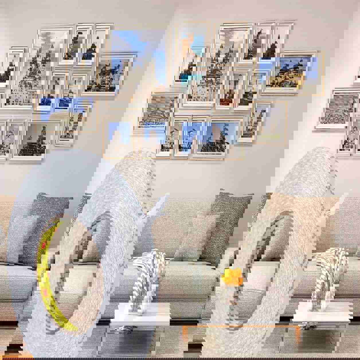901076