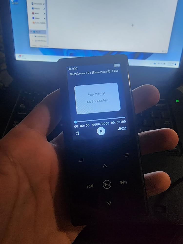 905758