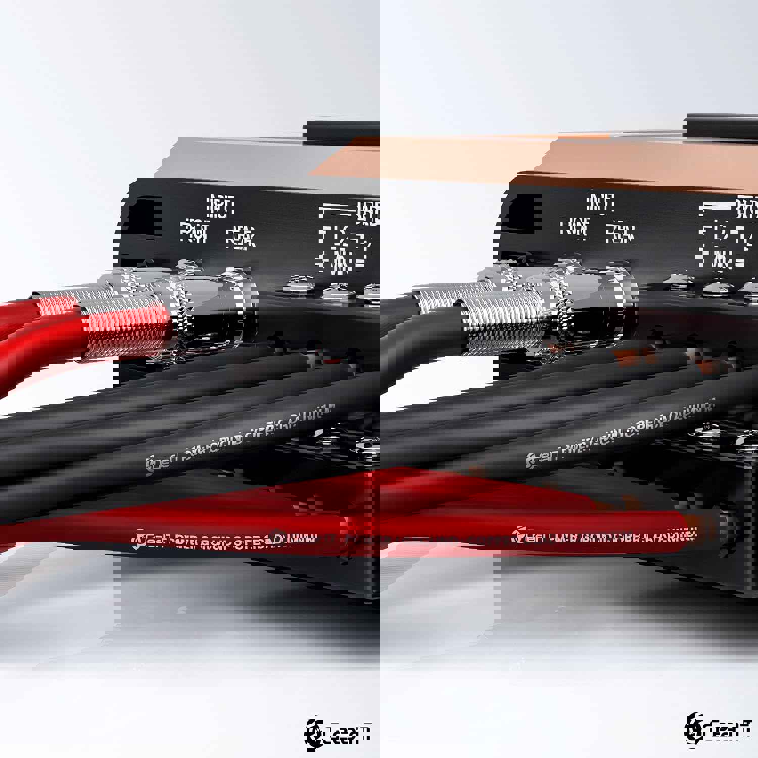 901866