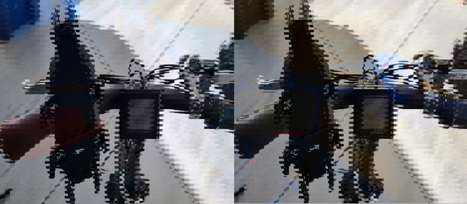 912189