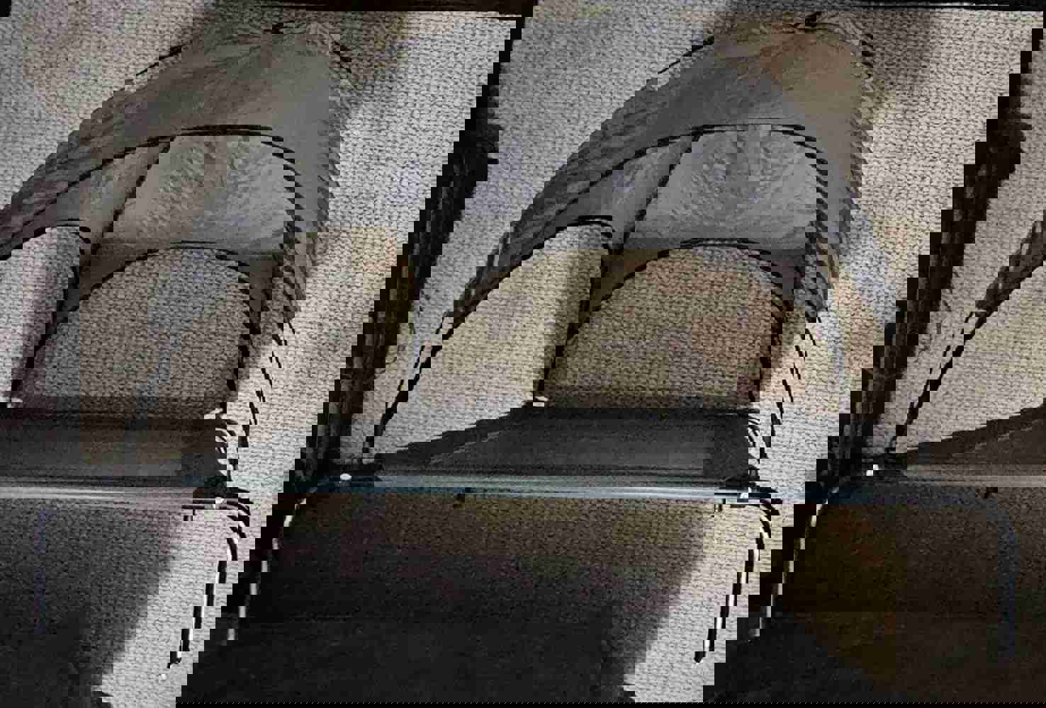 913075