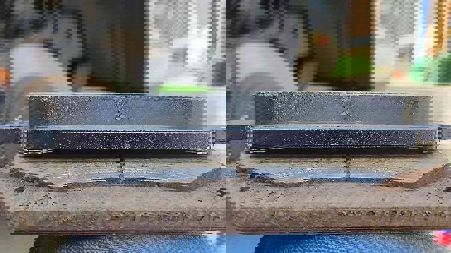 915613