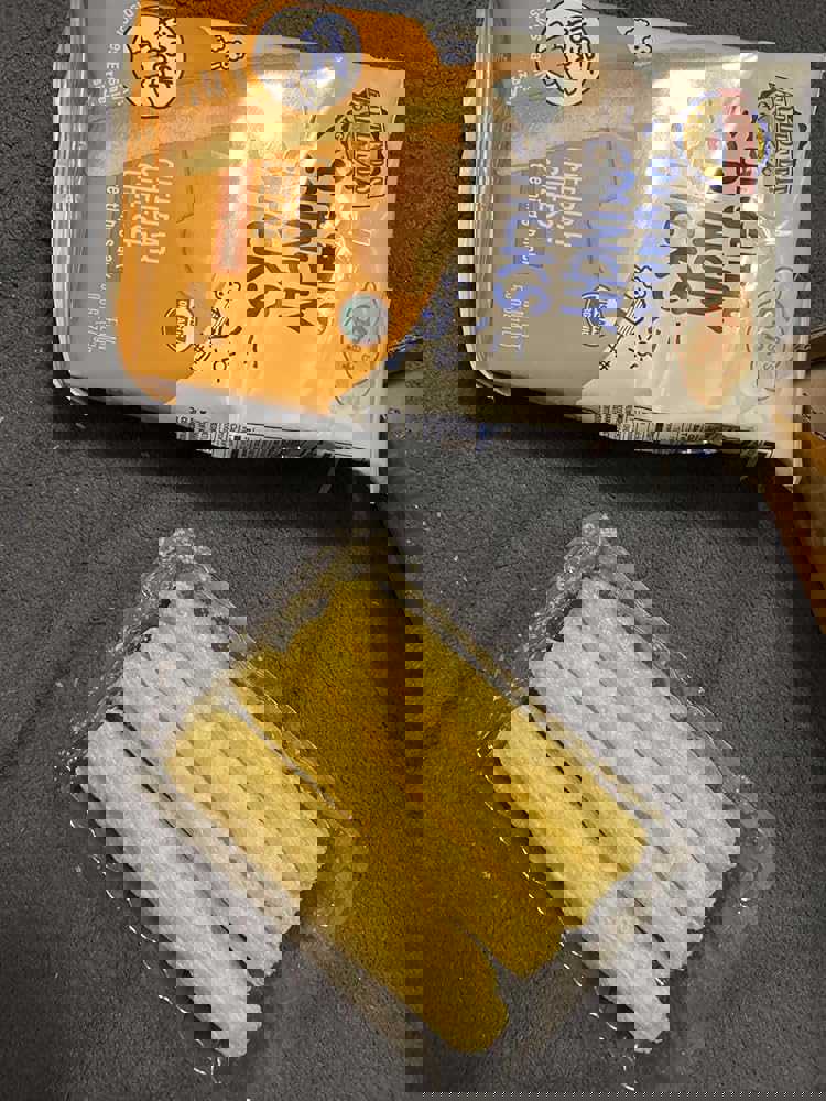 916229
