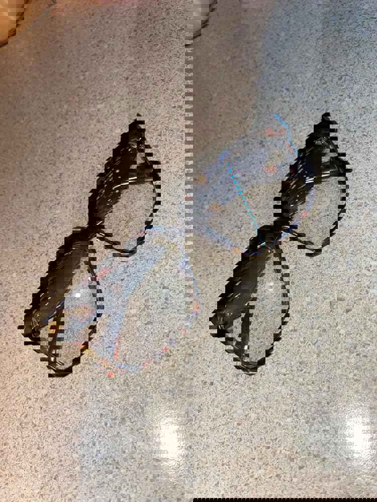 901115