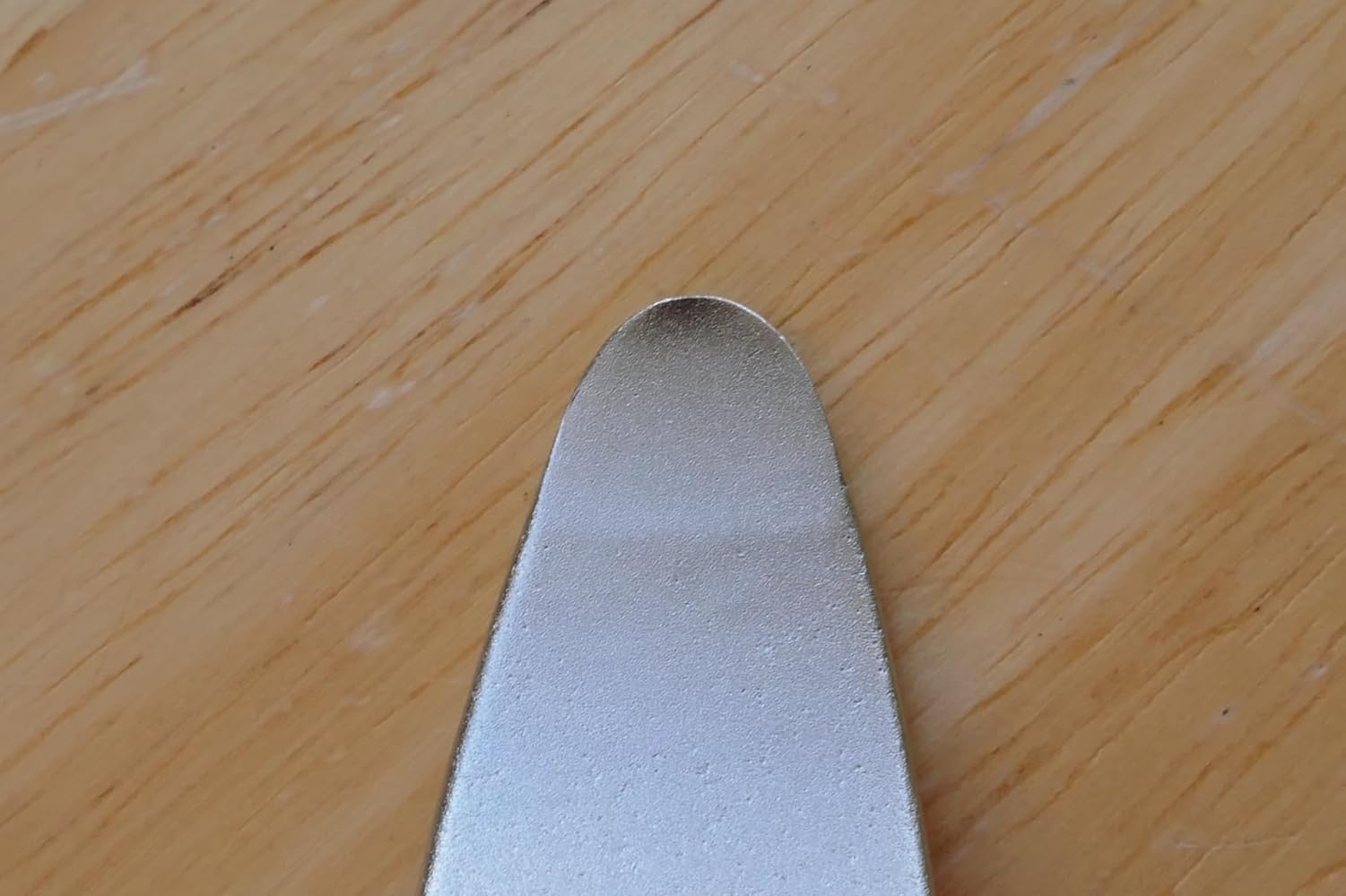 912783