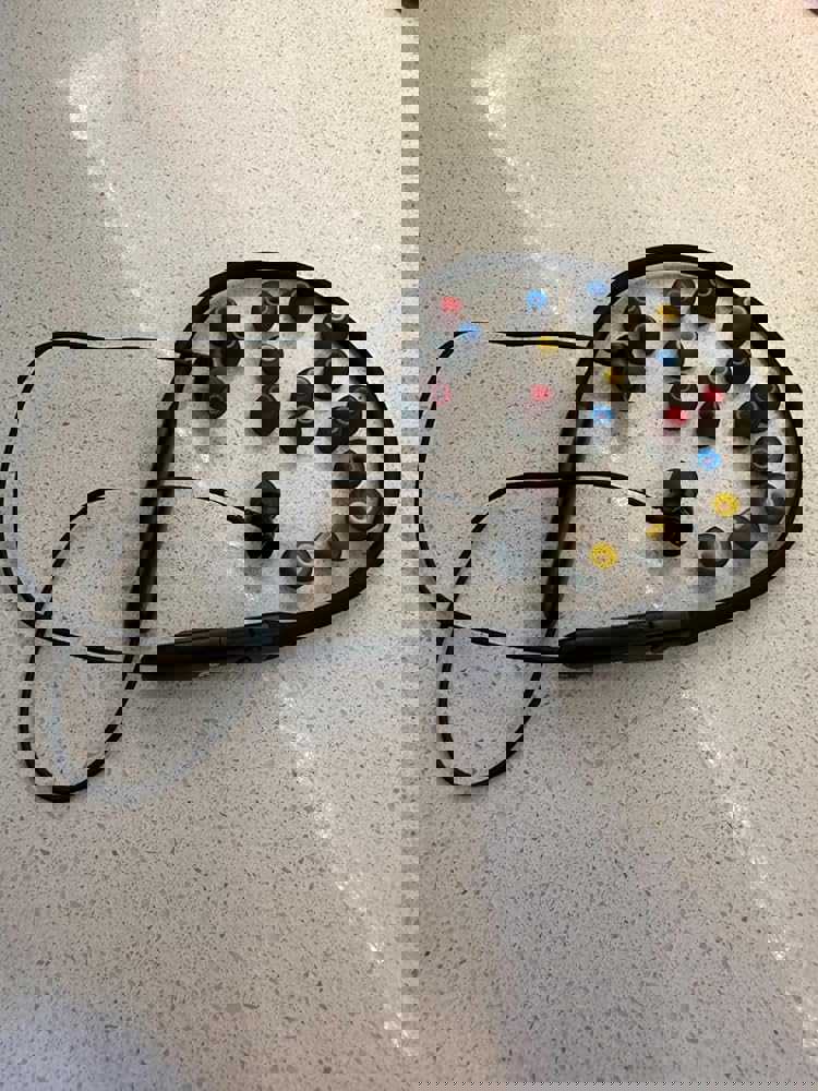 912871