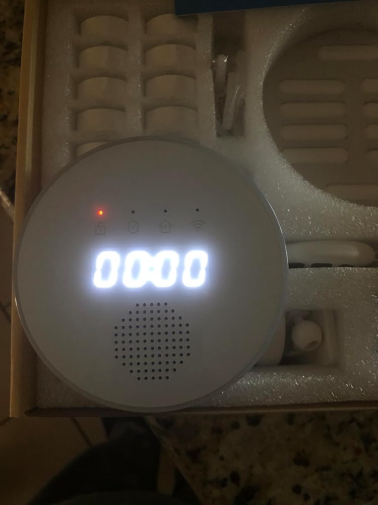 912888