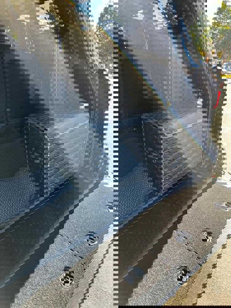 918840
