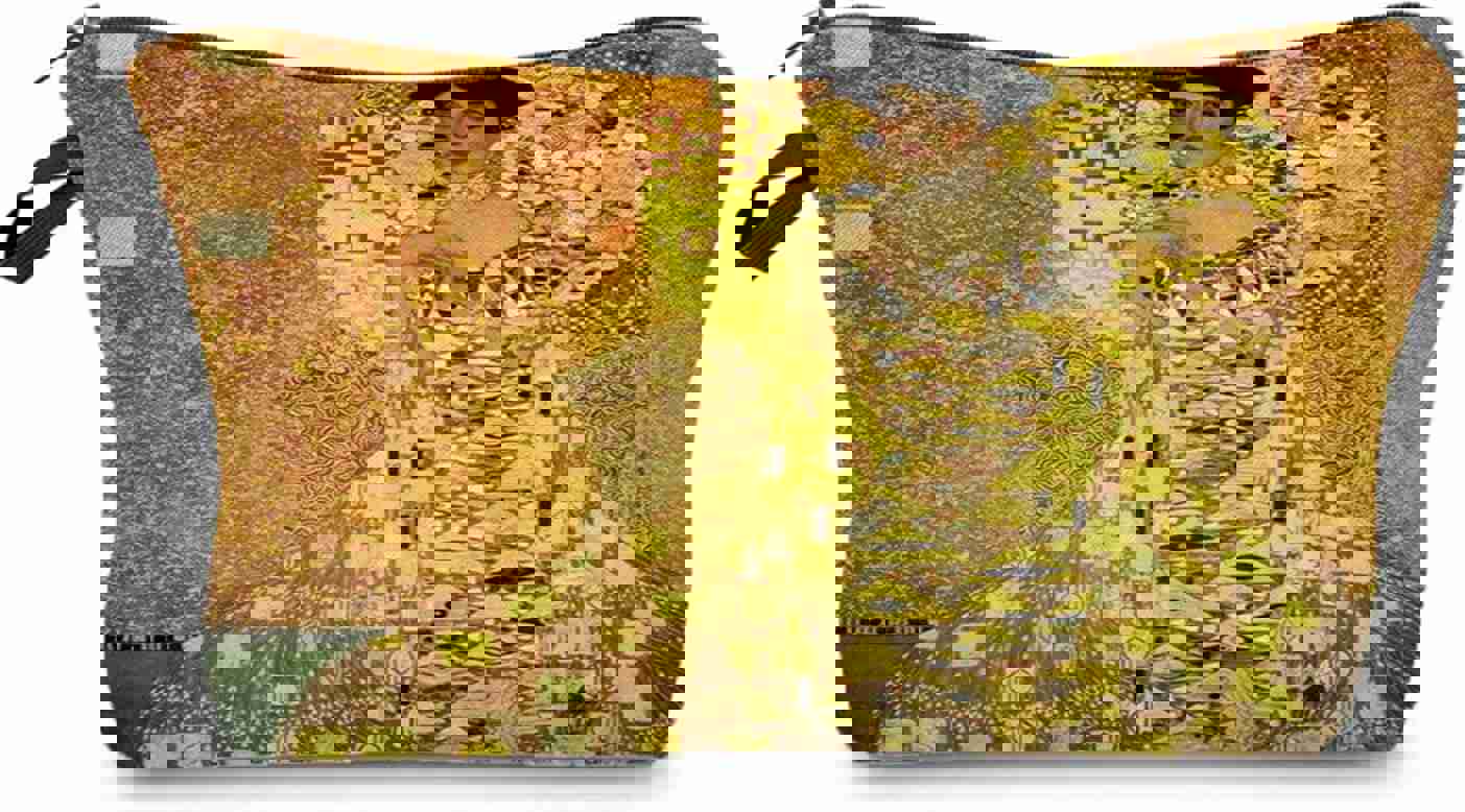 916890