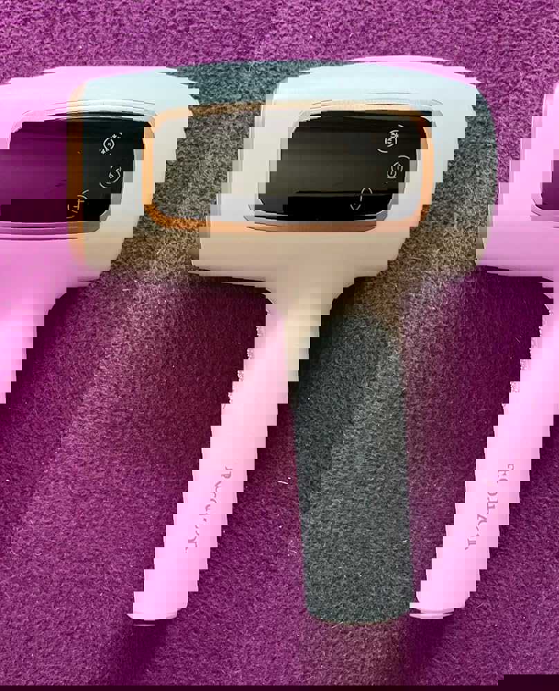 926743