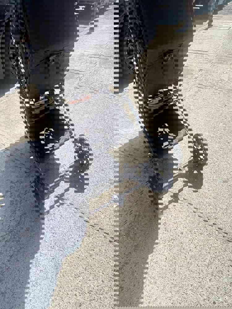 928222