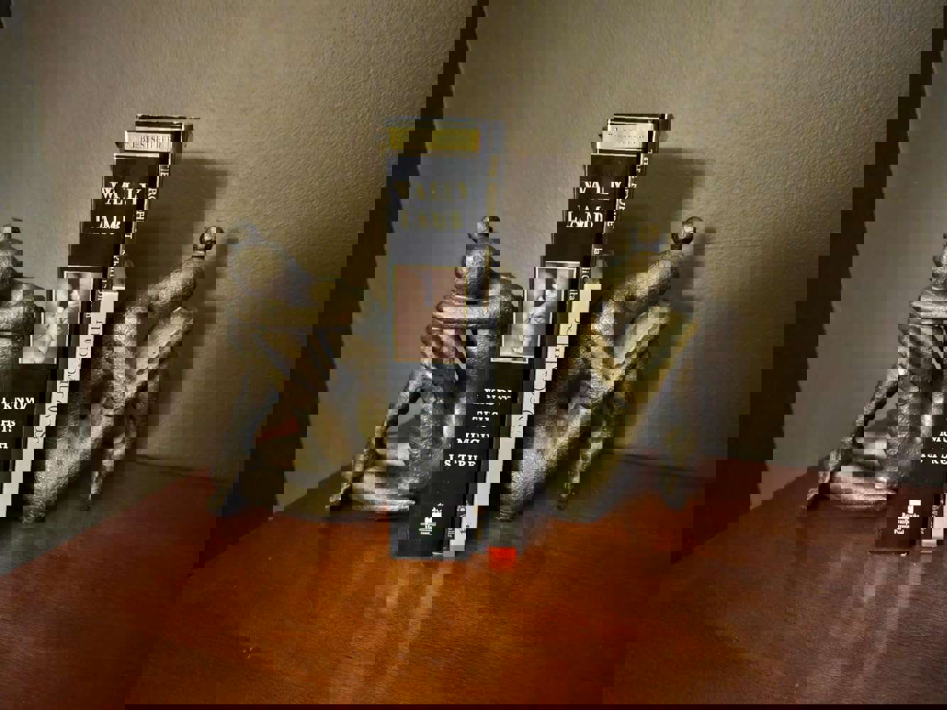 928041