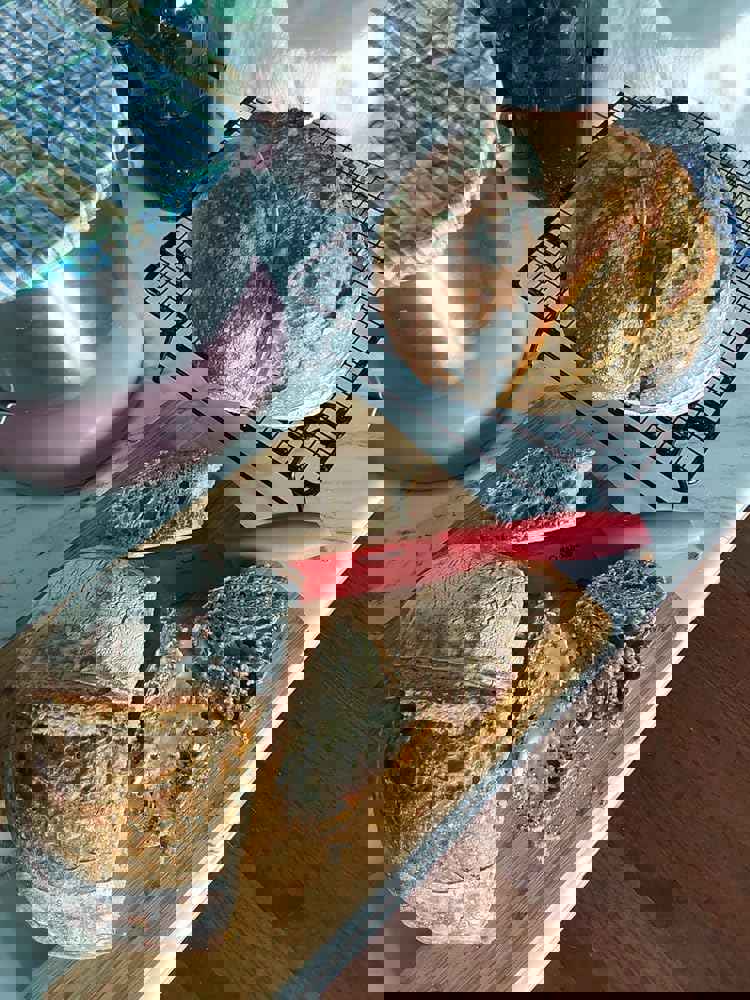 921818