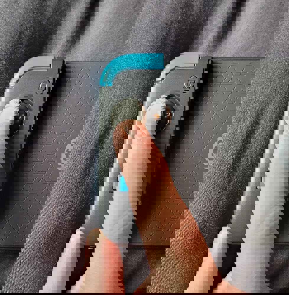 932612