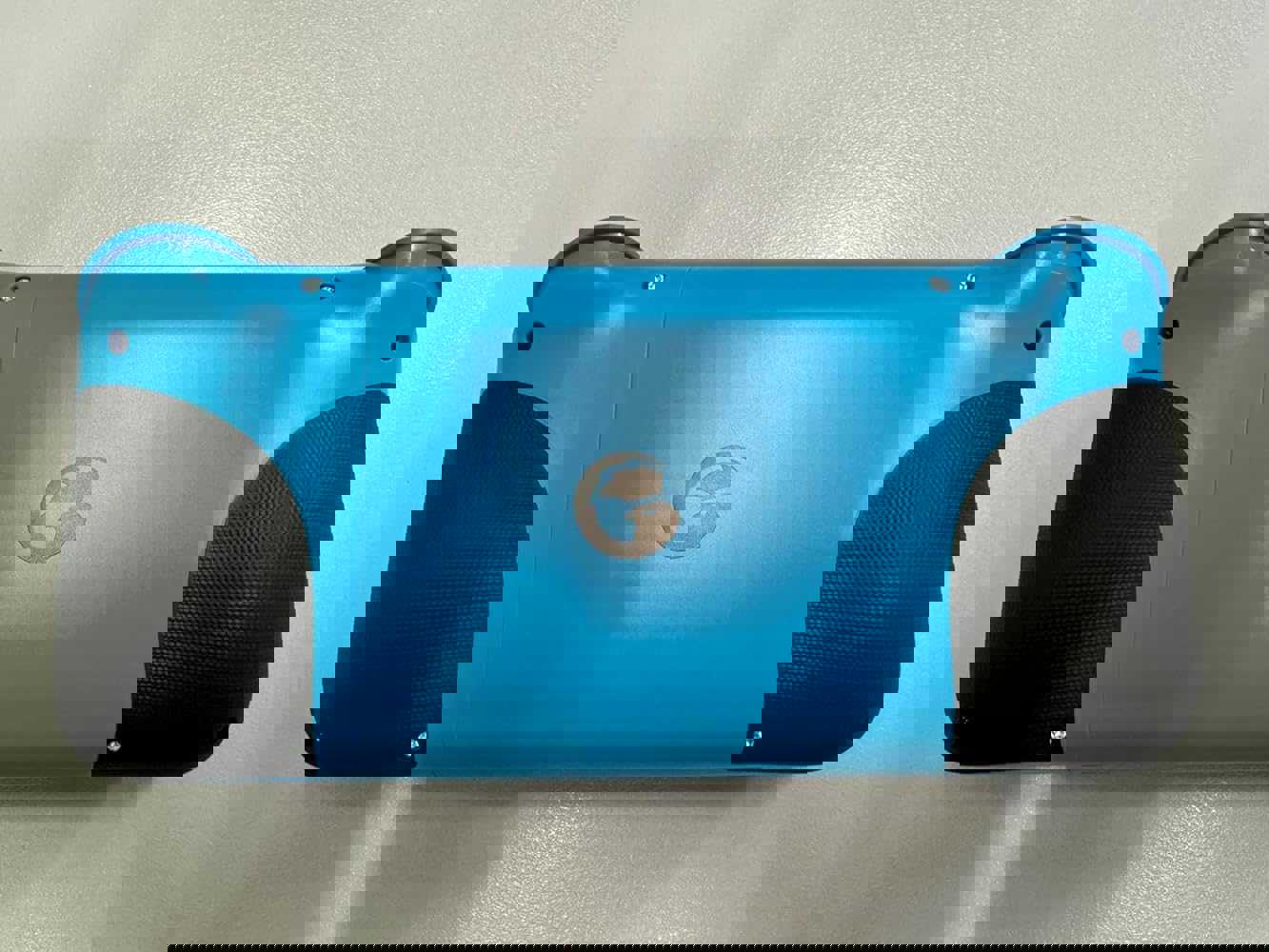 932617