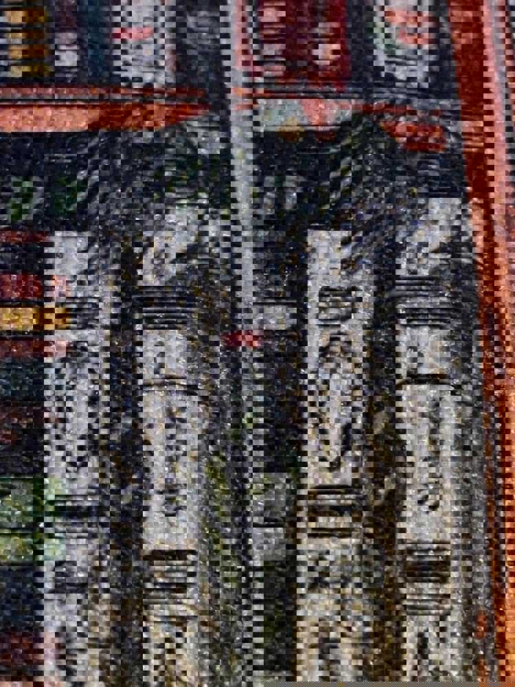 928202