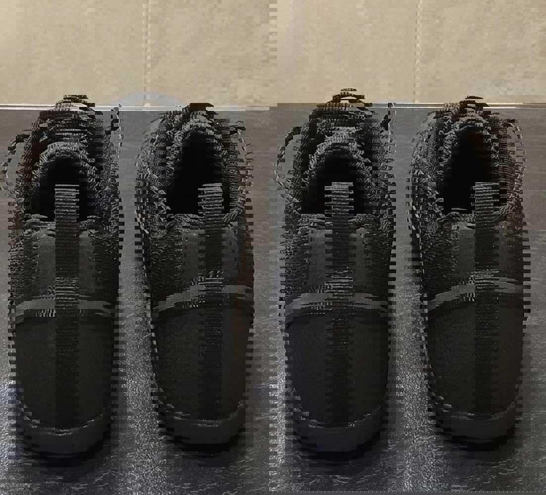 918482