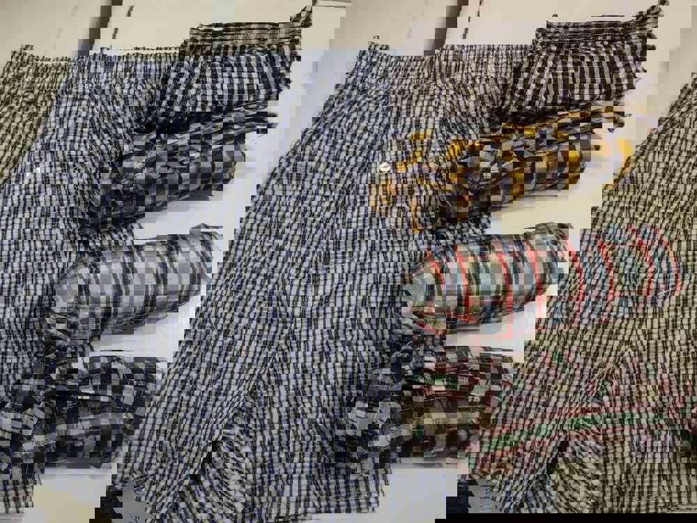 918461
