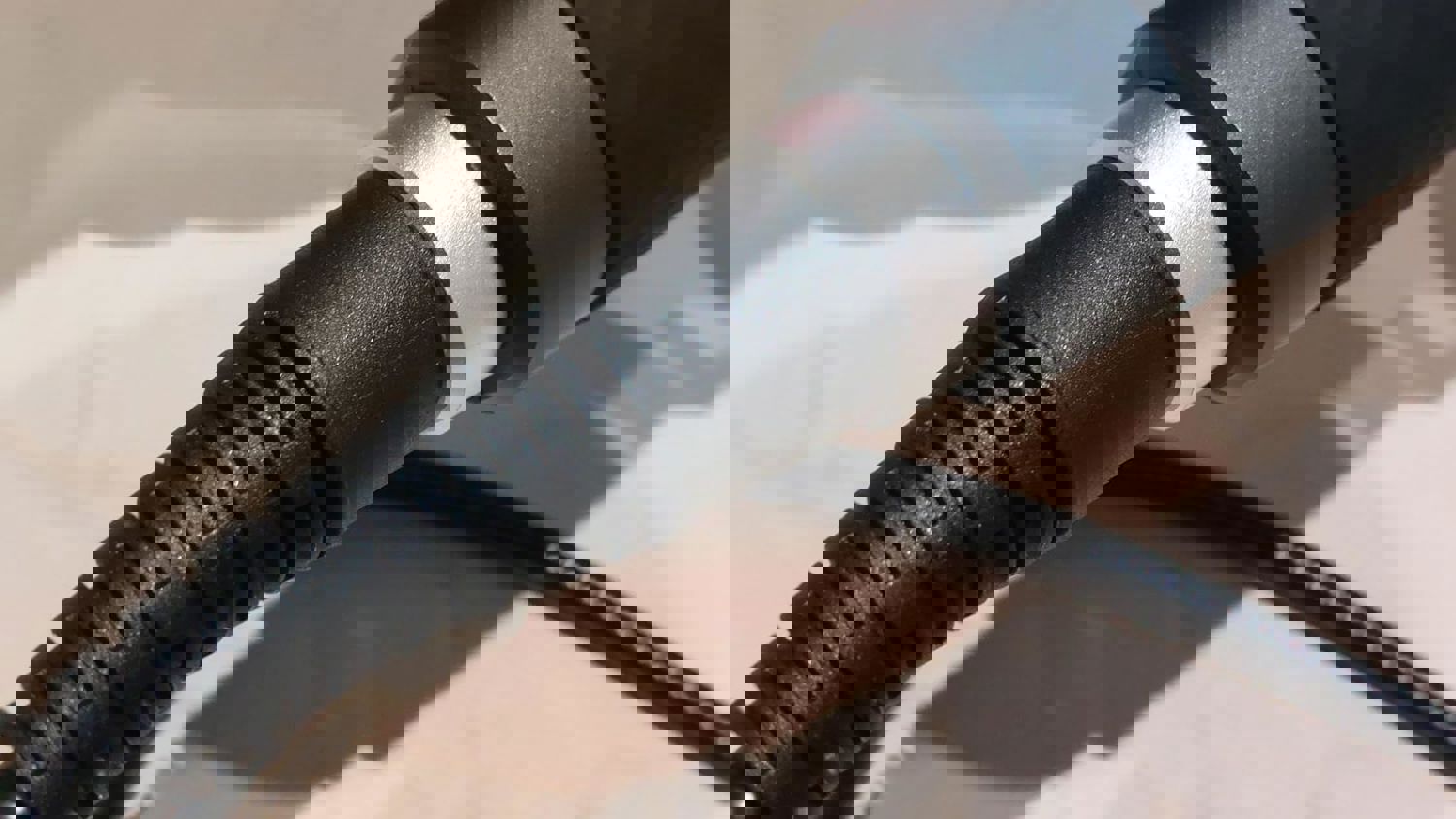 933182