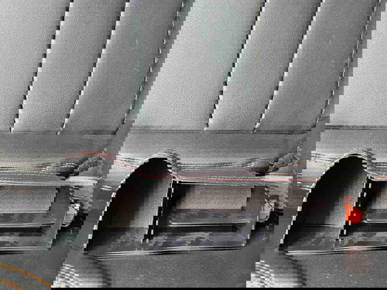 930444