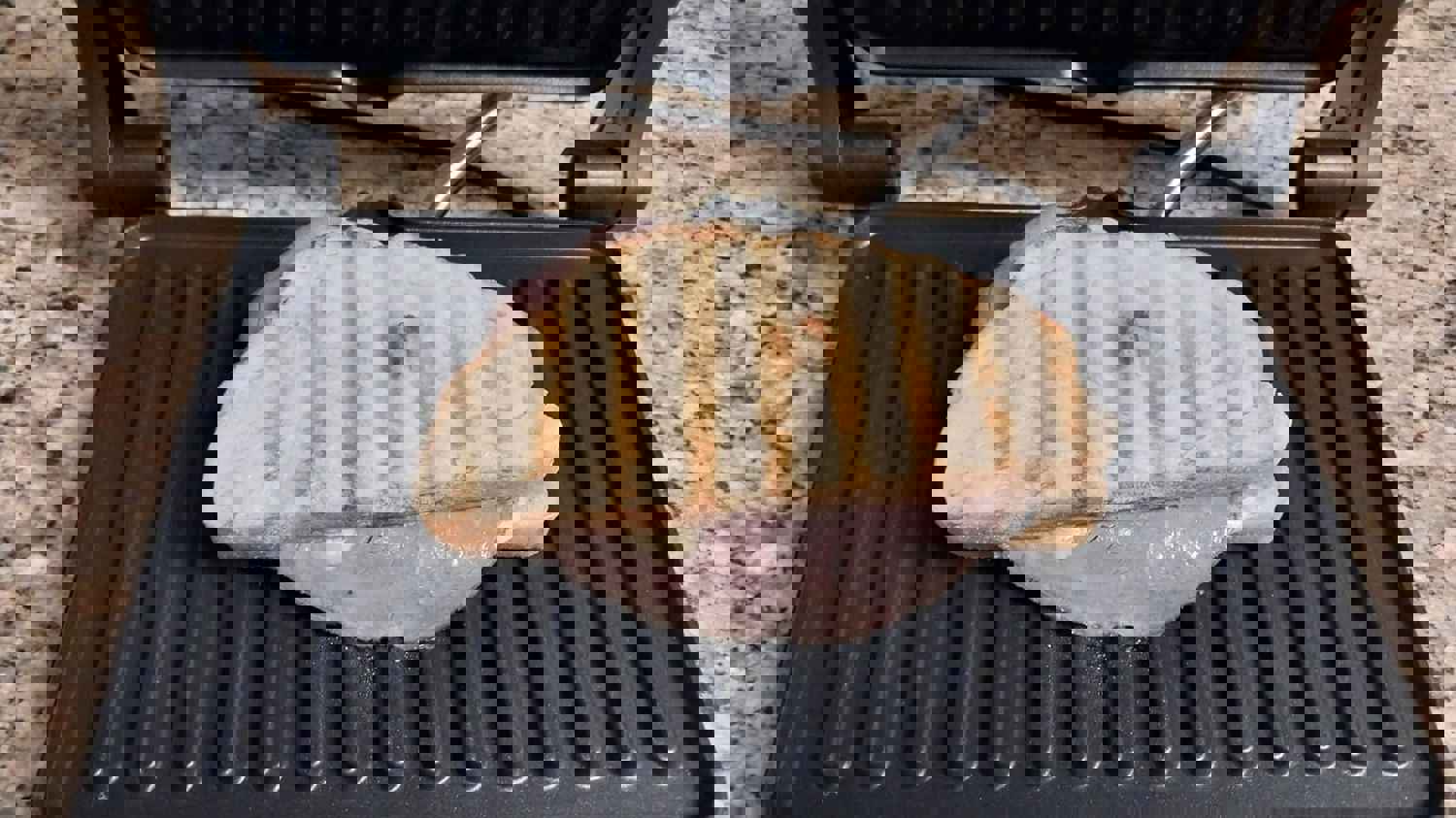 927431