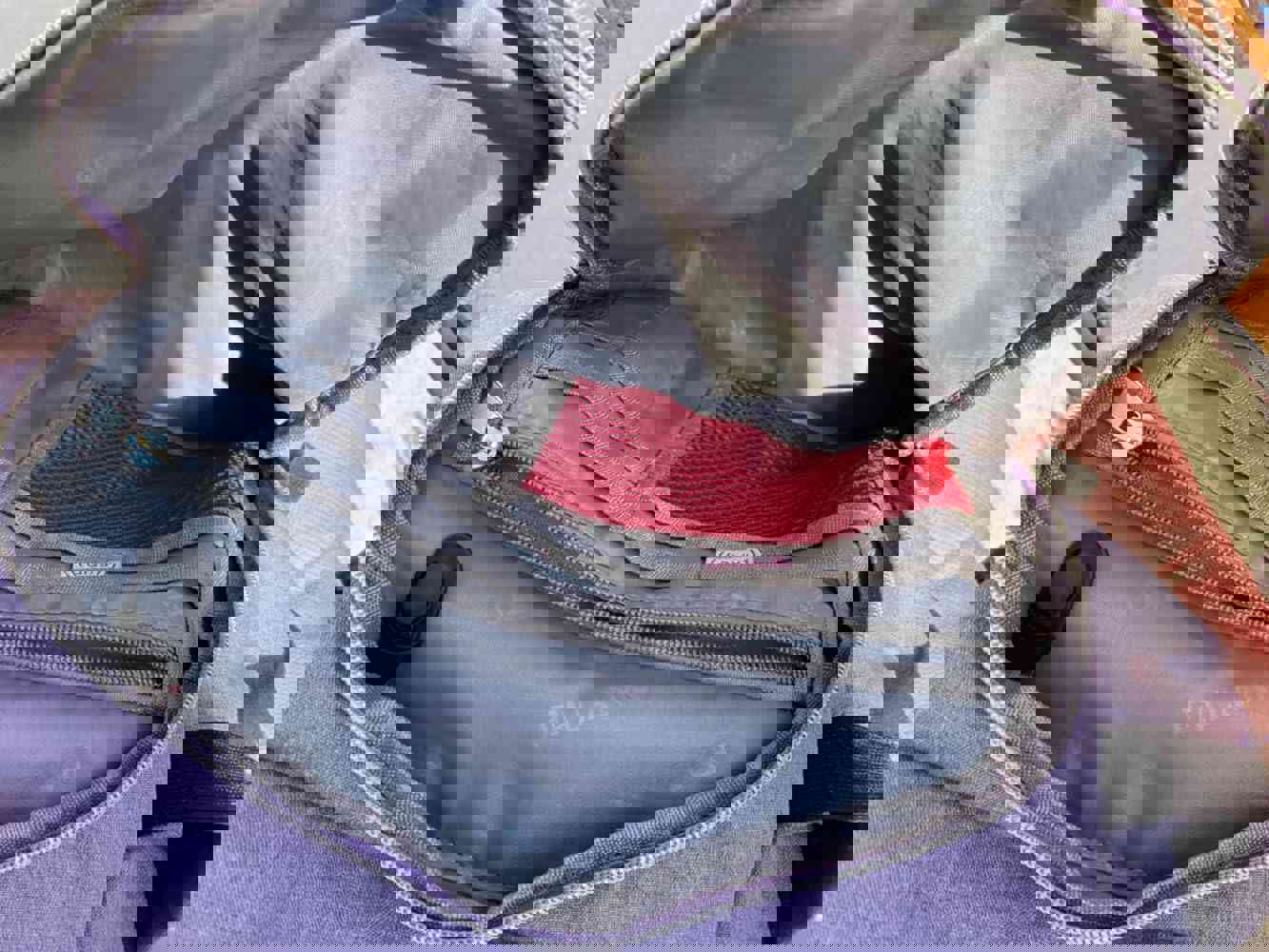 930929
