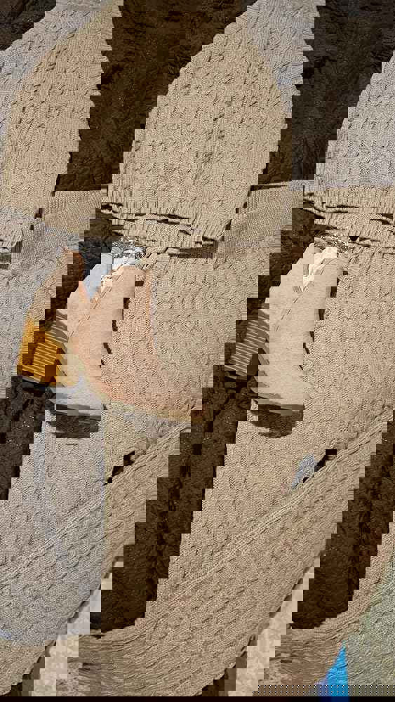 918297