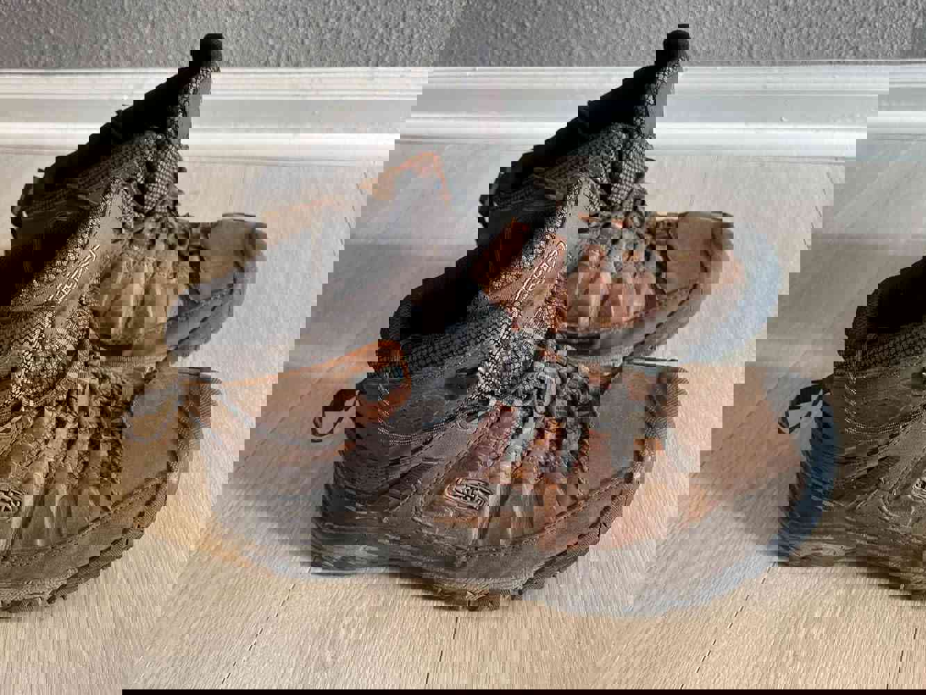 934735
