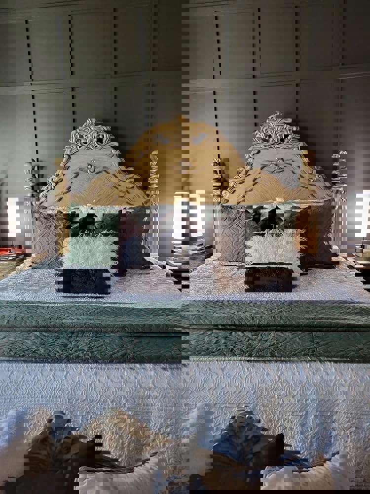 935045