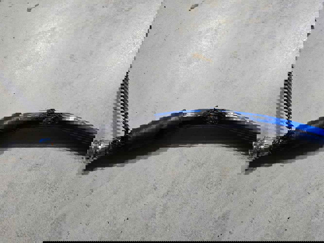 934716