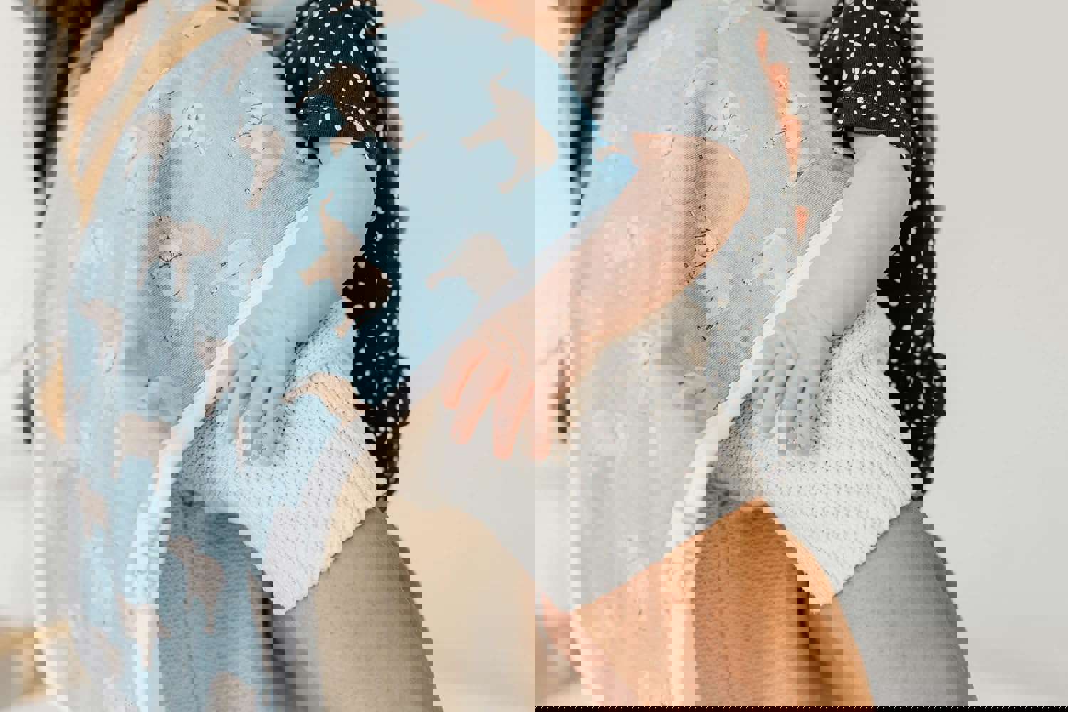 933621