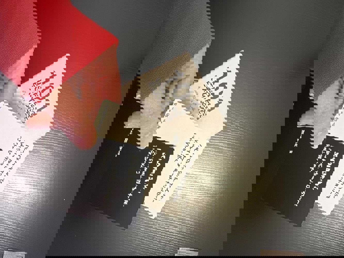 933296