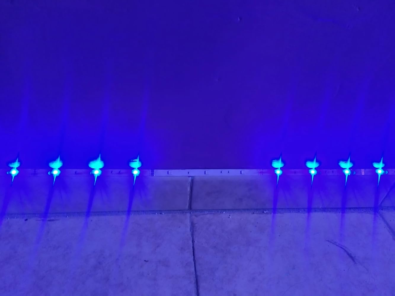 1058383