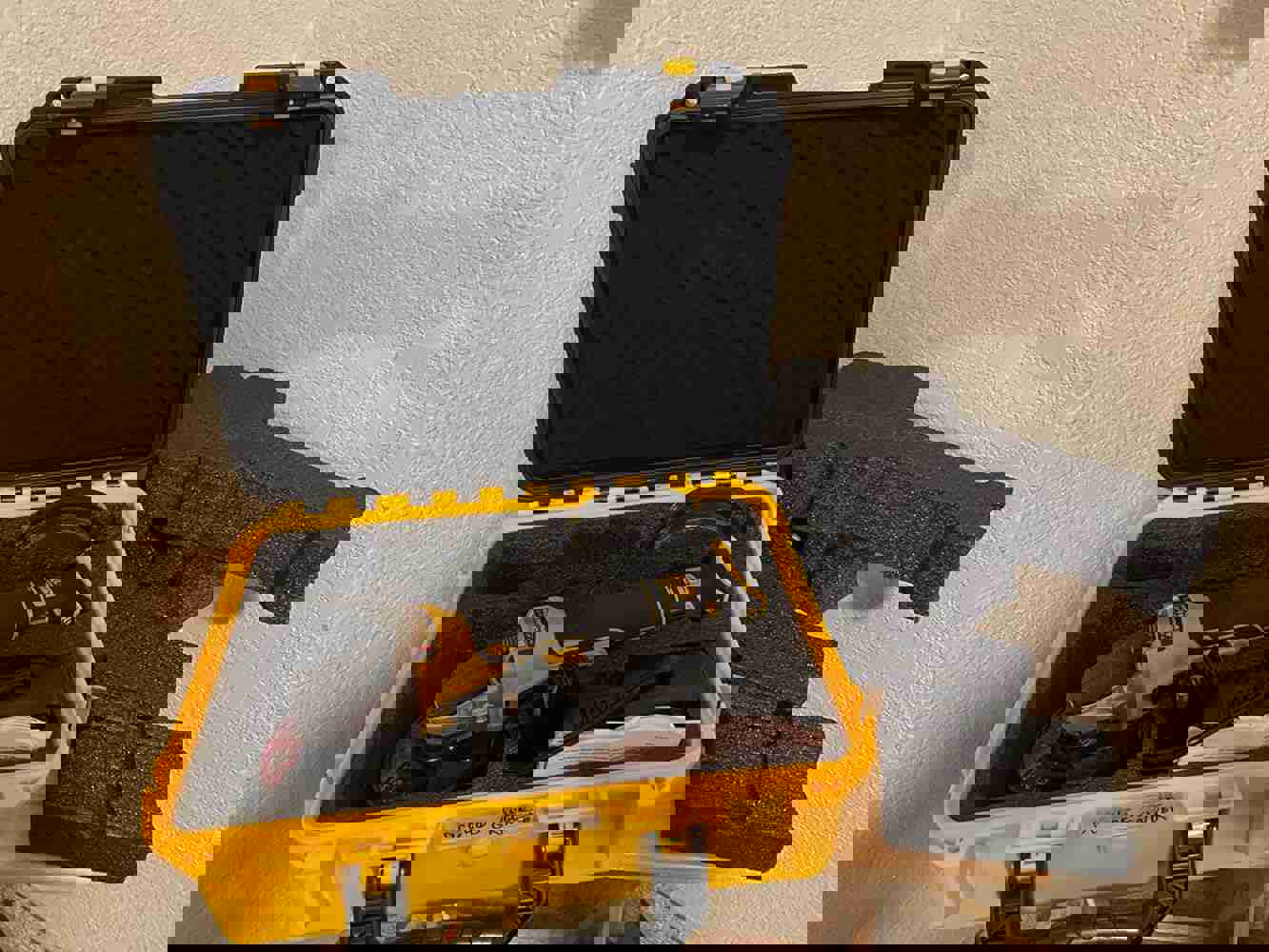 1058199