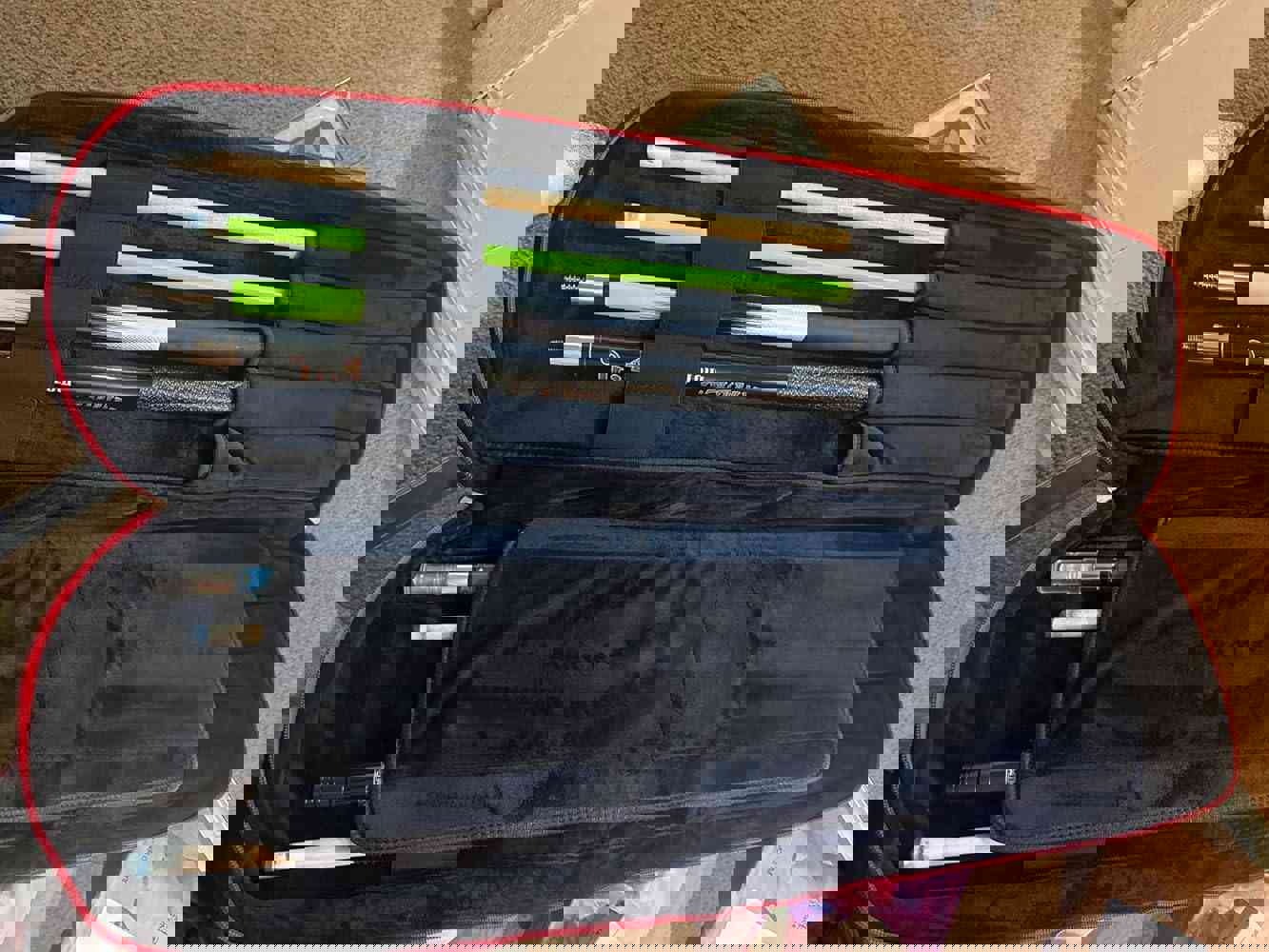 1082725