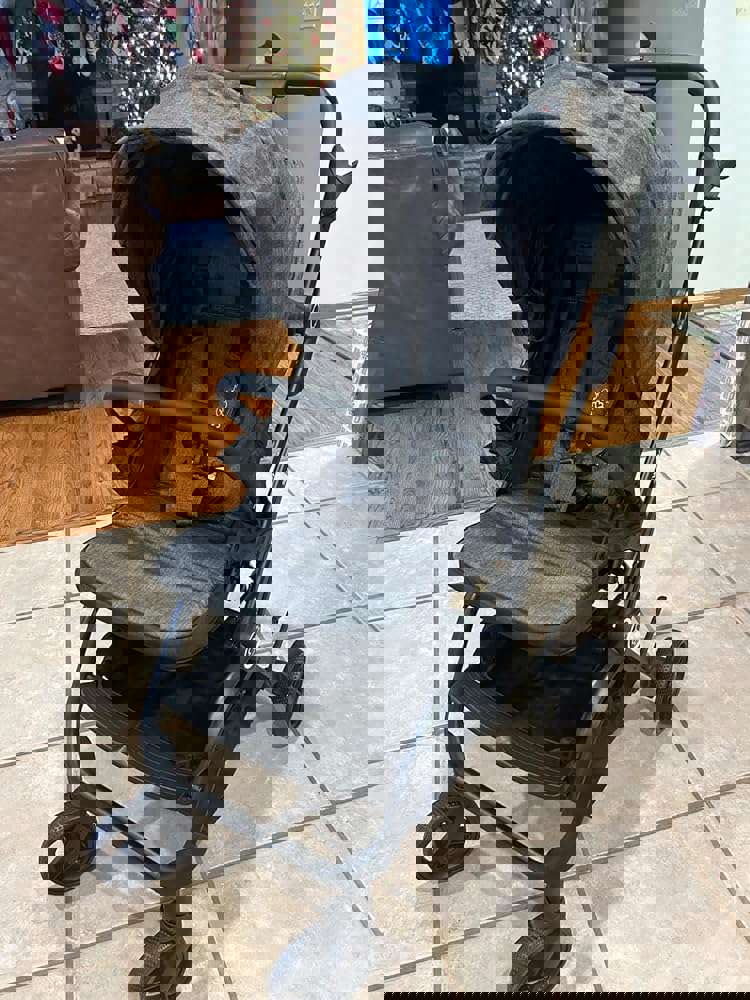 1090672