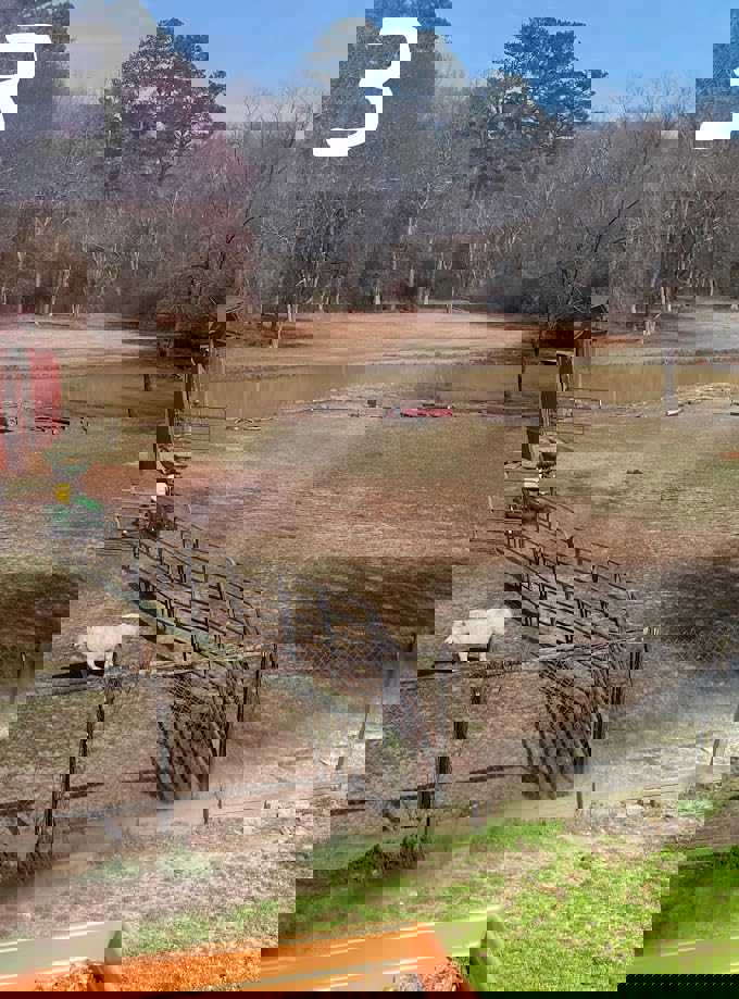 1064369