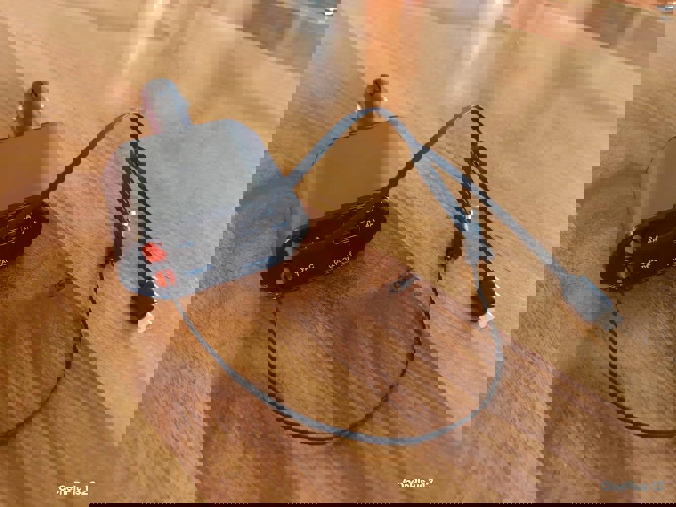 1063312