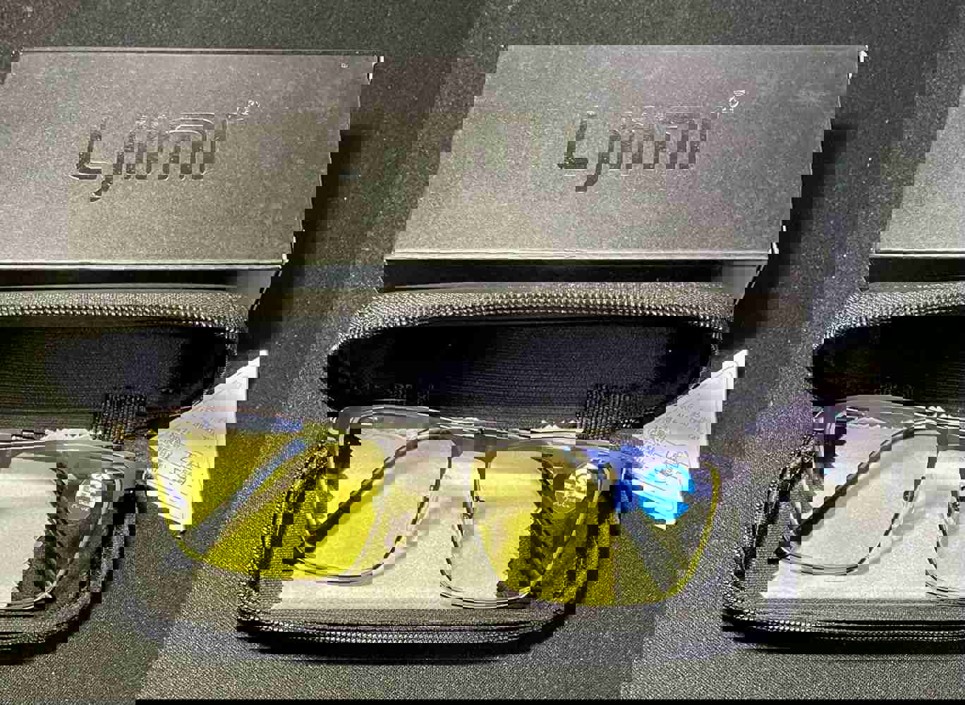 1064079