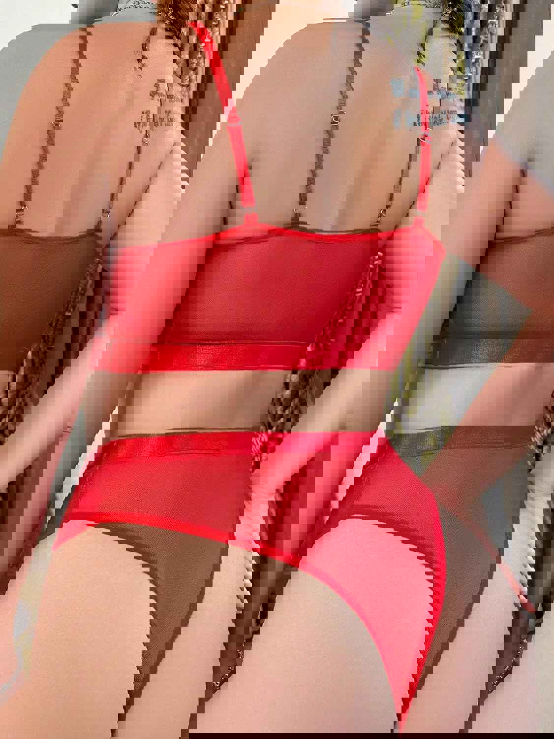 1062599