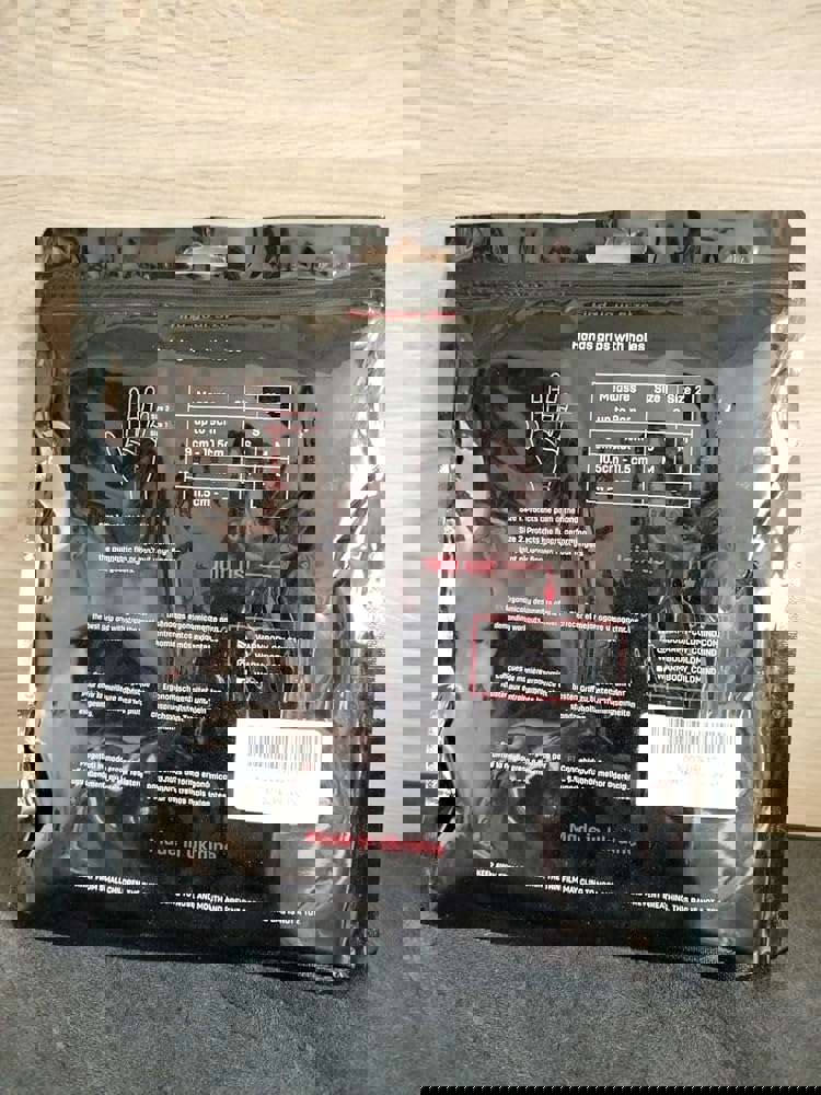 1081886